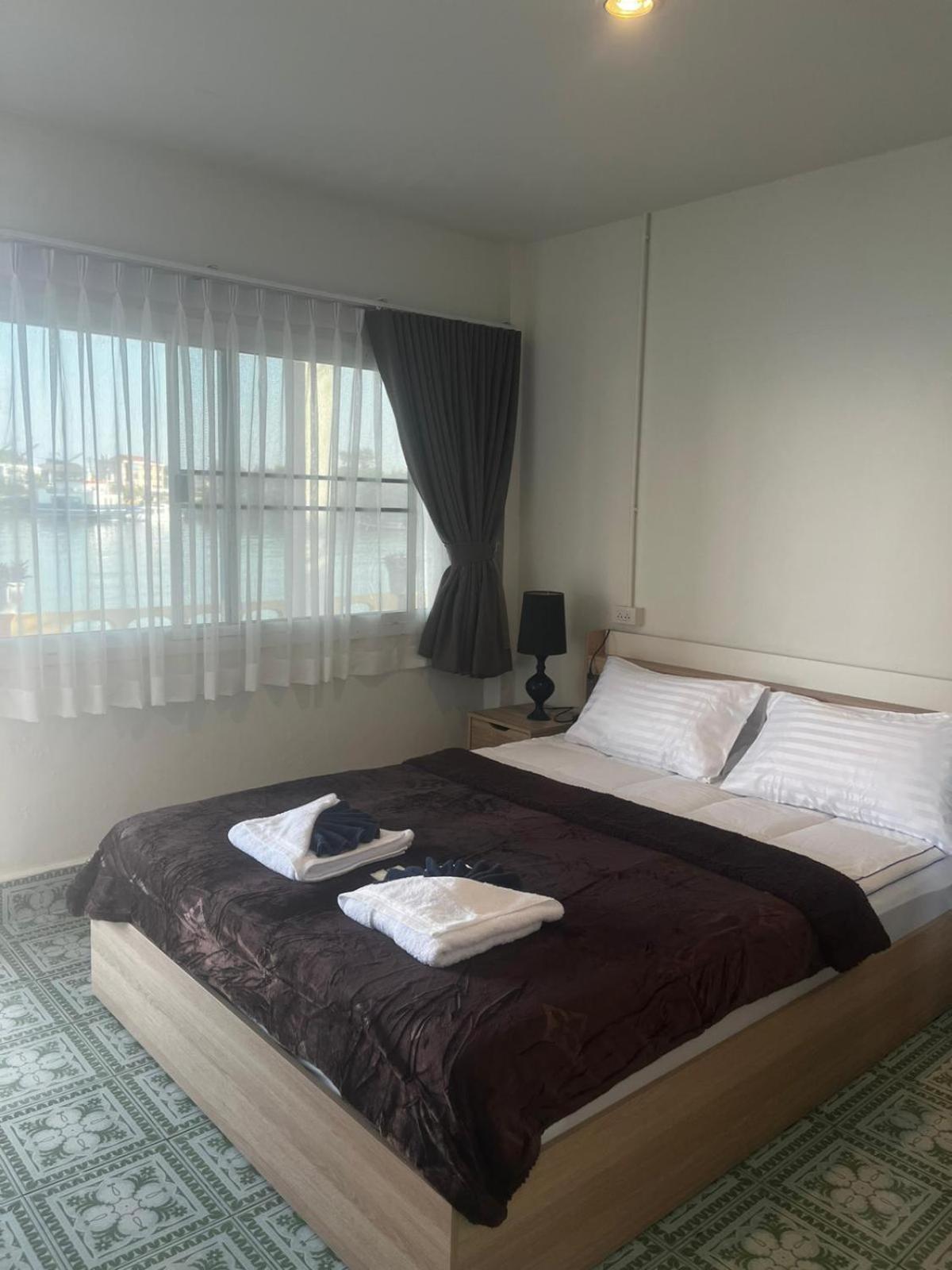 Water'S Edge Resort , Cape Panwa Екстер'єр фото