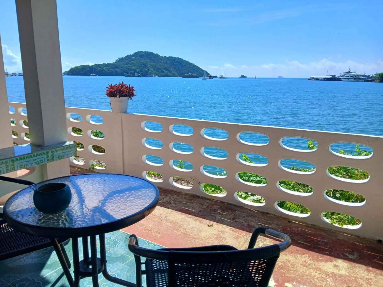Water'S Edge Resort , Cape Panwa Екстер'єр фото